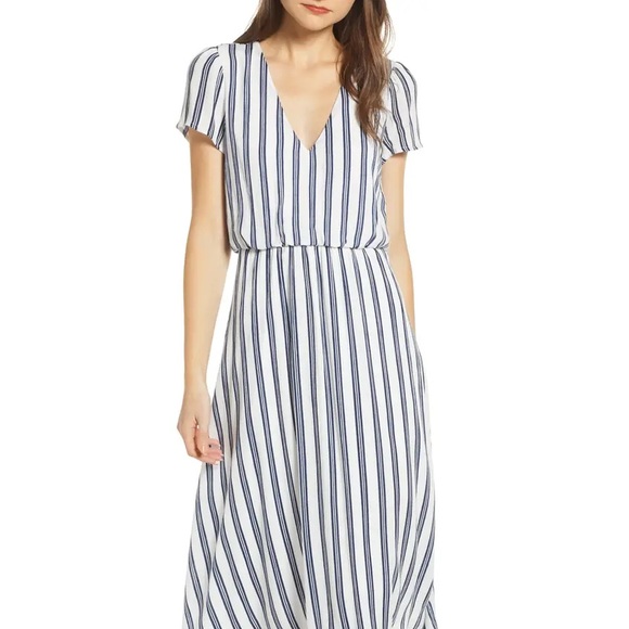 Wayf Dresses & Skirts - WAYF Blouson Dress in Navy Stripe